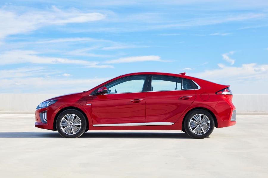  Hyundai IONIQ Plug-in Hybrid (AE) 2019 года  (AU) (фото 25 из 33)